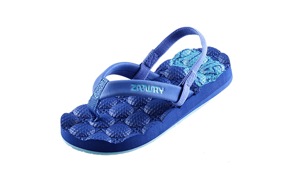 {振揚實業昰(shi)拖鞋廠(chǎng)傢(jia)、拖鞋加(jia)工(gong)廠(chǎng)、拖鞋代(dai)工(gong)廠(chǎng)、高(gao)端拖鞋定製(zhi)、人(ren)字拖加(jia)工(gong)廠(chǎng)、定製(zhi)拖鞋工(gong)廠(chǎng)、品(pin)牌拖鞋代(dai)工(gong)廠(chǎng)、涼鞋代(dai)工(gong)廠(chǎng)、沙灘拖鞋廠(chǎng)傢(jia)、涼鞋廠(chǎng)傢(jia)，提供經(jing)典款高(gao)功能(néng)拖鞋，美型拖鞋，耐磨防滑拖鞋。}